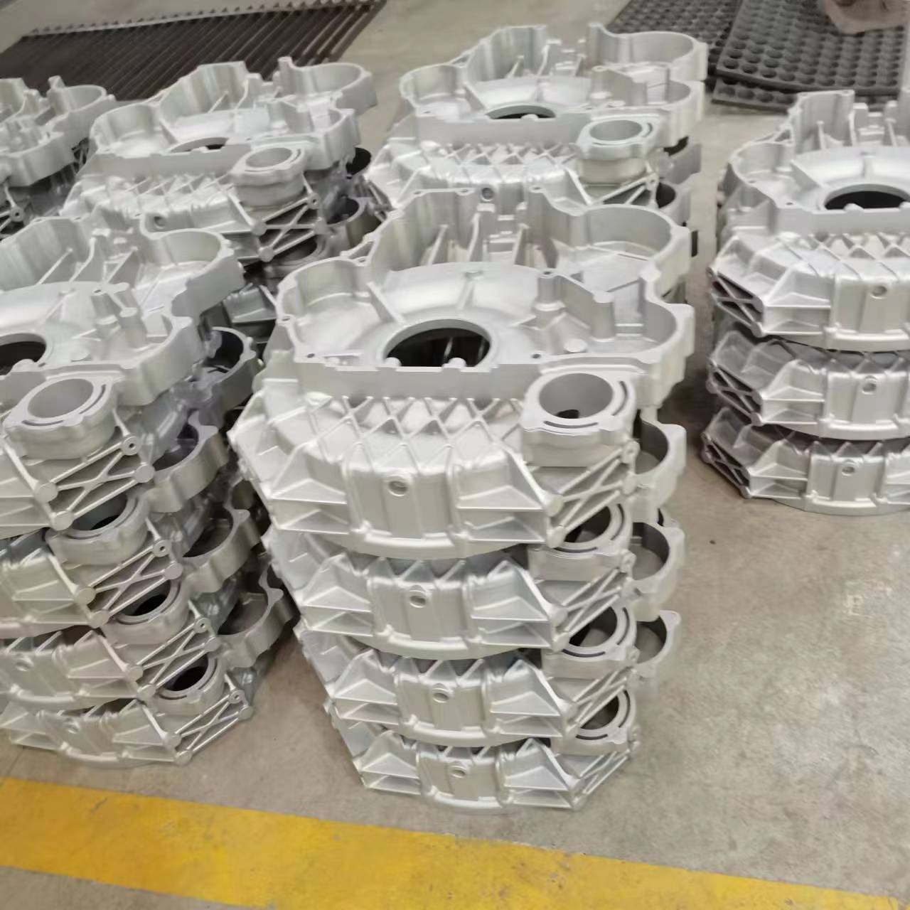 寻能做锌合金压铸加工厂，订单量是签五年合同的