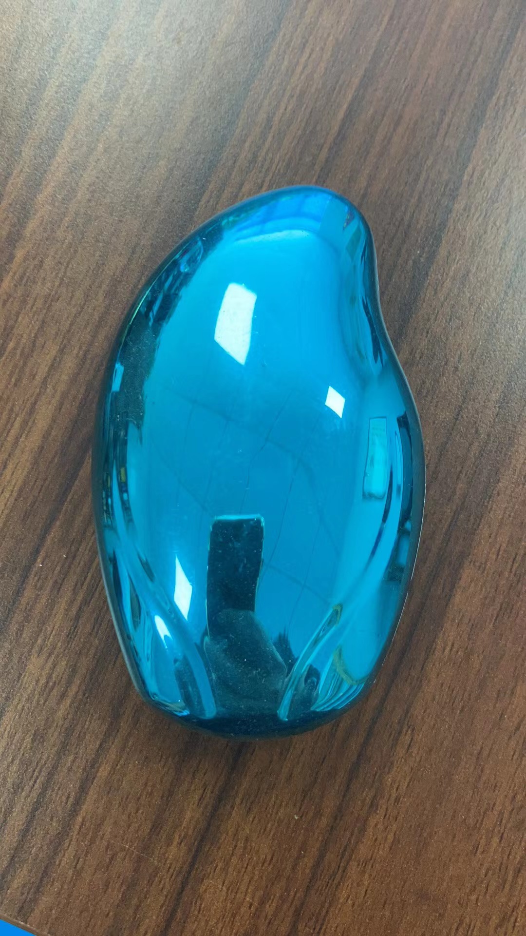 寻找不导电真空镀加工厂，每月有100万件，塑胶PC材质