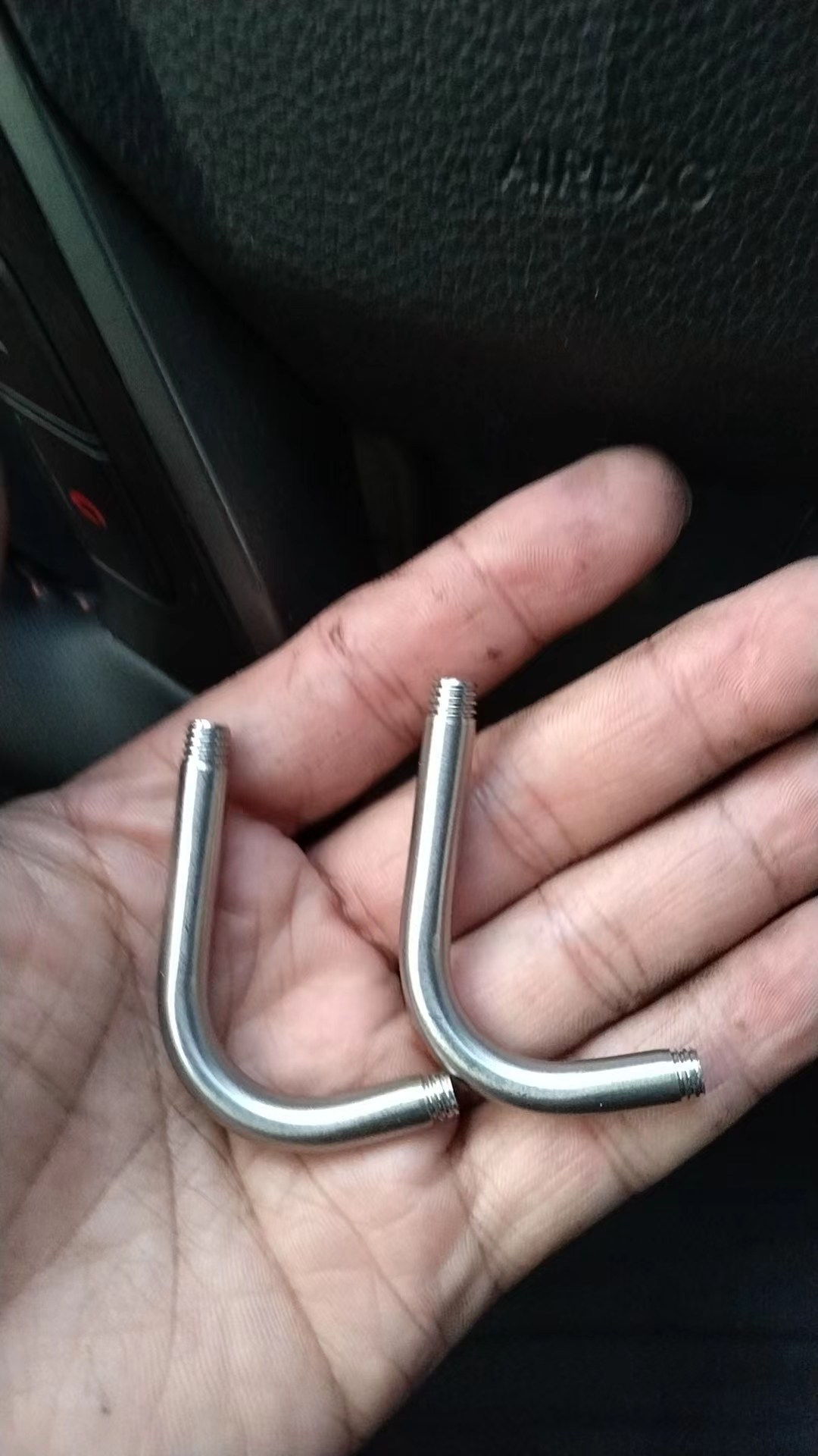 挂镀青铜，黑枪色电镀加工厂，一年有十几万件，不锈钢