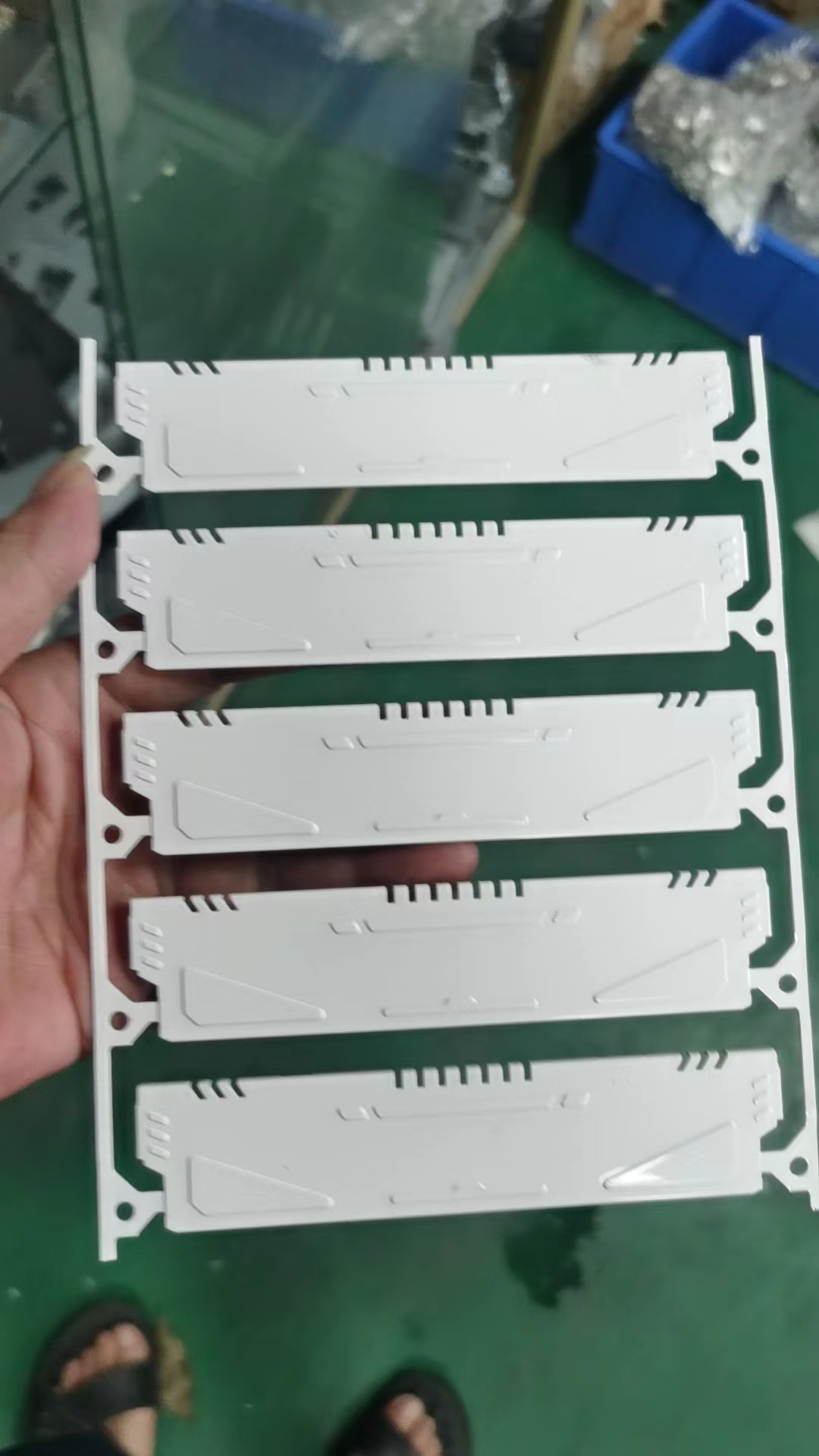 寻找专业内存条喷漆厂家，量蛮大的，每月最少几十万件