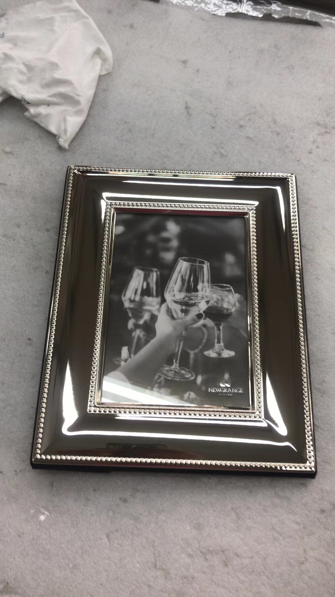 寻找电镀相框的厂商，量批次不定，2万-3万批次