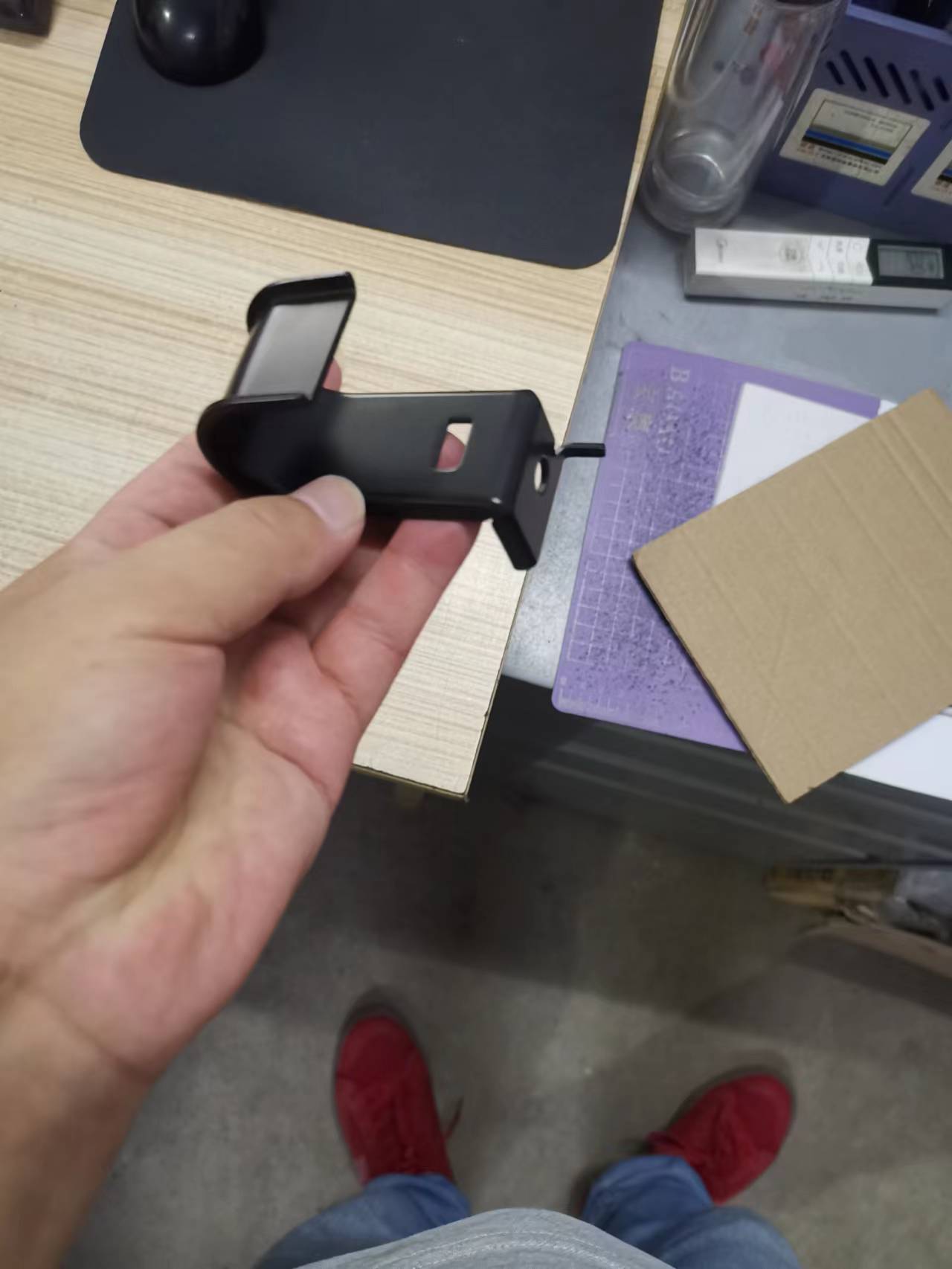 代友寻找冲压开模厂商，只需要开模具，如图