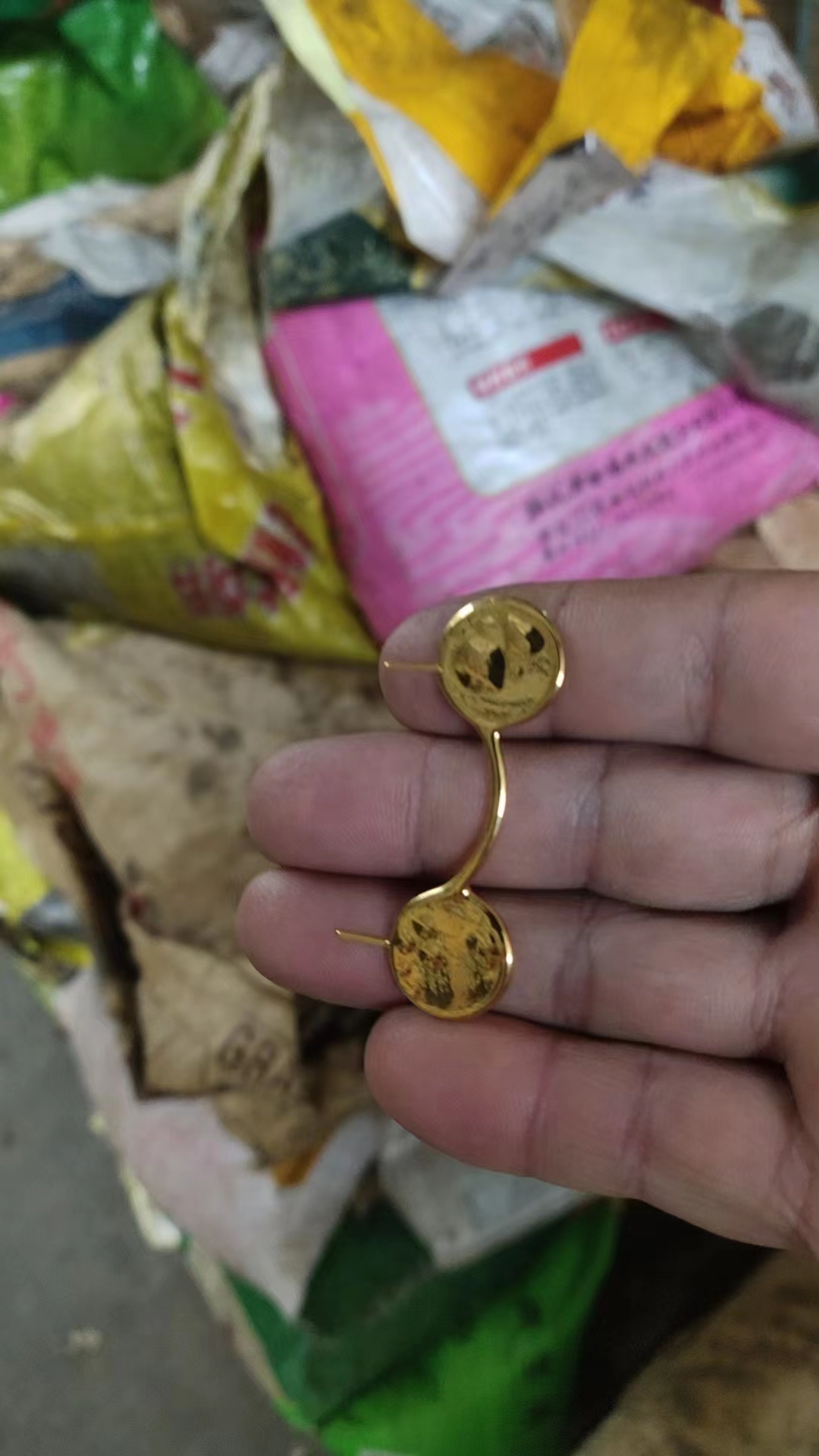 寻找中山横栏附近镀仿金加工厂，量有几万件，小件产品