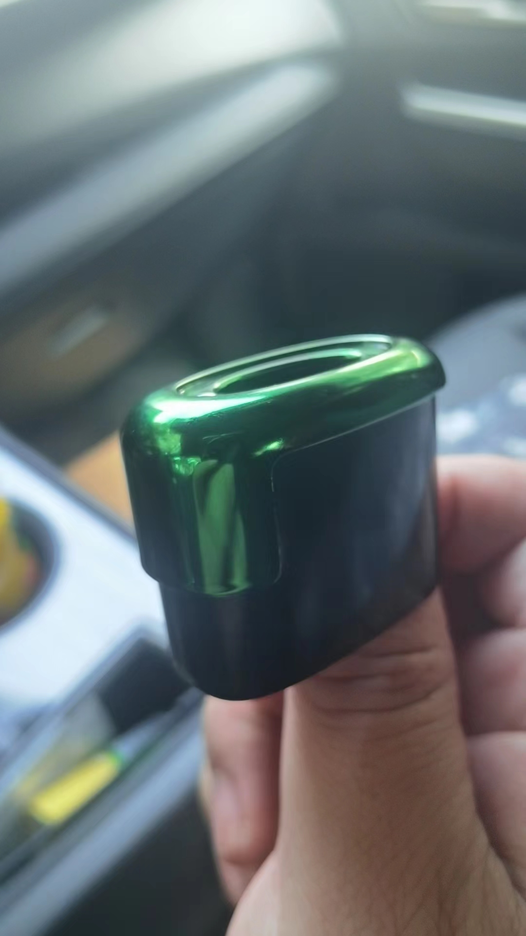 寻靠谱的塑胶件真空镀合作的加工厂，能镀常规的色