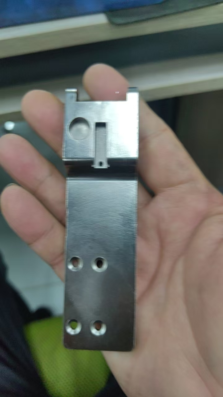 e24890eec30a520211c9a0172679177762c8a365.png