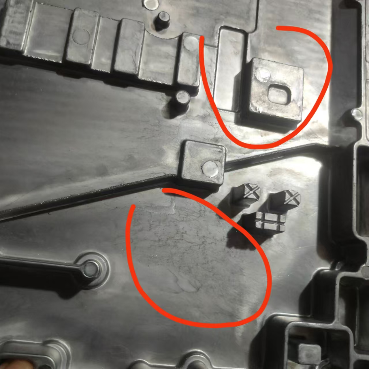 寻深莞惠清洗加工厂，量大，铝合金材质，铝压铸件，把如图那个黑斑