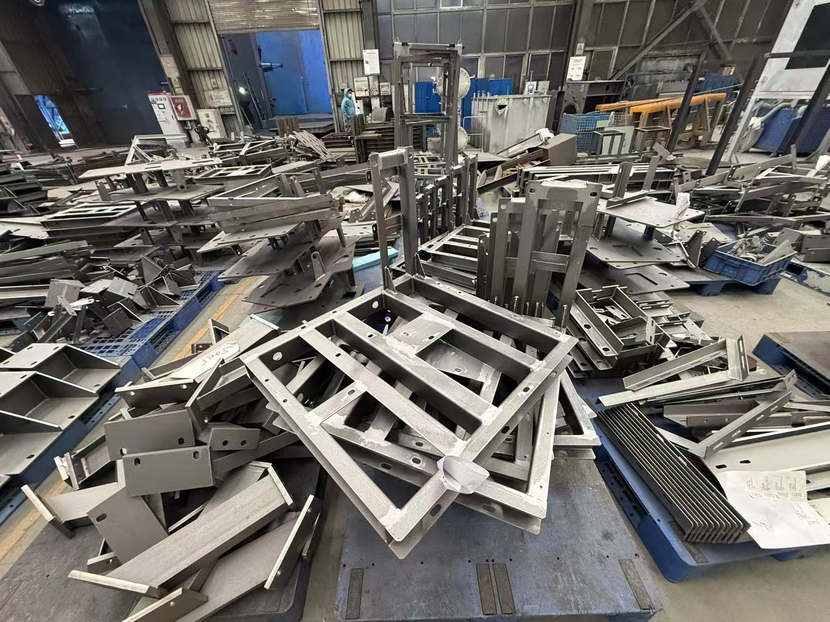 寻求成都有大型抛丸的加工厂，要求是自动，旋转式的，如图产品类型，量是比